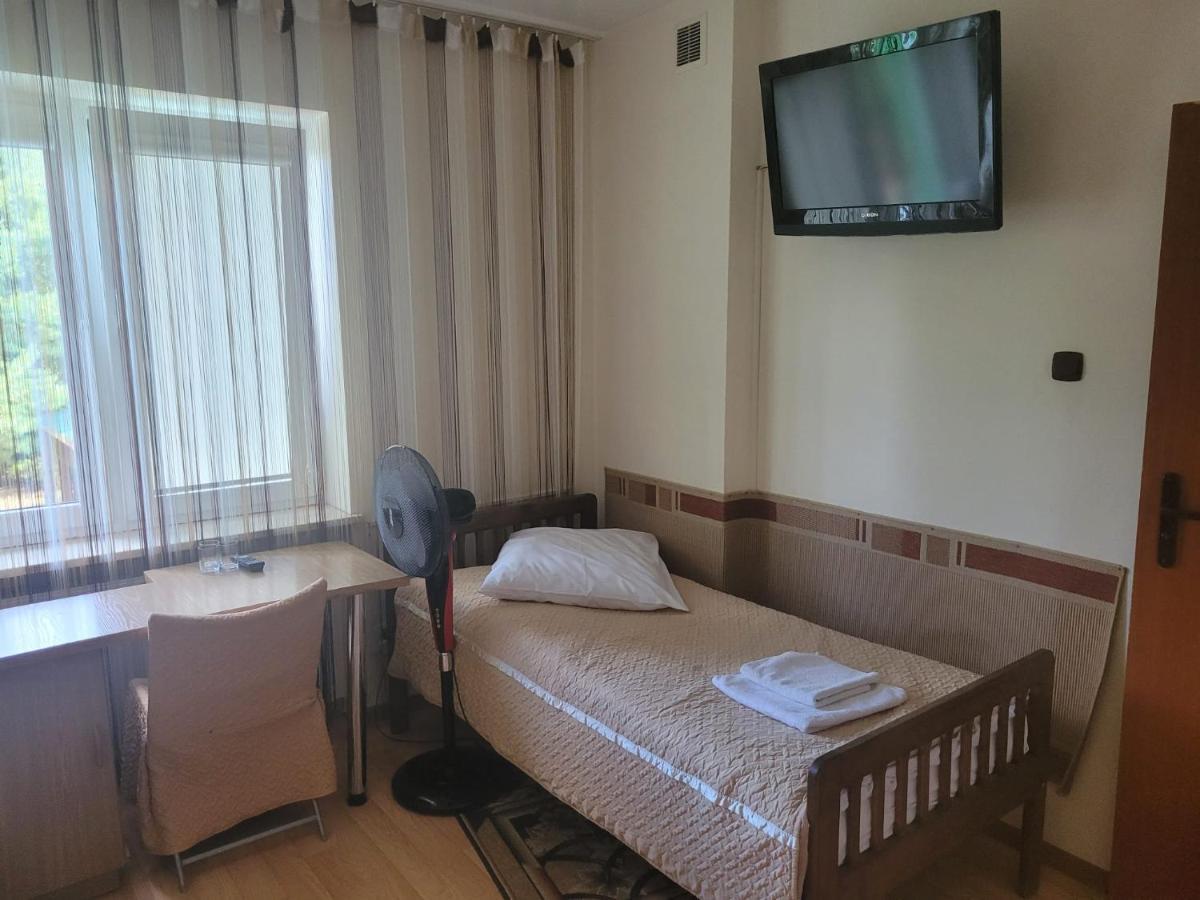 Albert Turystyczne Uslugi Hotelarskie Varsovia Exterior foto